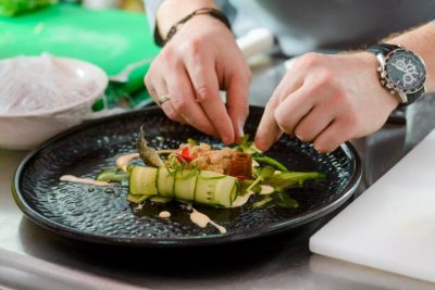 Réouverture de l’HORECA – Notre Bachelier en Gestion Hôtelière permettra de répondre à la demande du secteur !