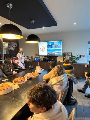 Visite d’une entreprise libérée pour les étudiant·e·s de Marketing  