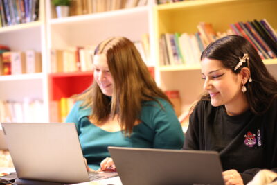 Tu veux enseigner dans le secondaire inférieur ? Voici le guide complet !