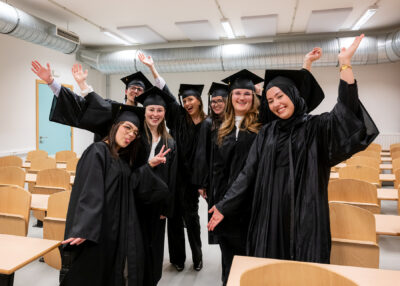 Fierté et avenir : nos diplômé·e·s s’envolent vers de nouveaux horizons !