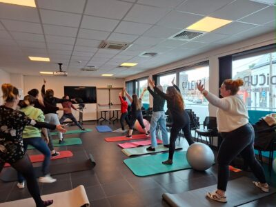 Partenariat HELHa-EpiCURA : une formation dédiée au bien-être des aides-soignant·e·s a vu le jour